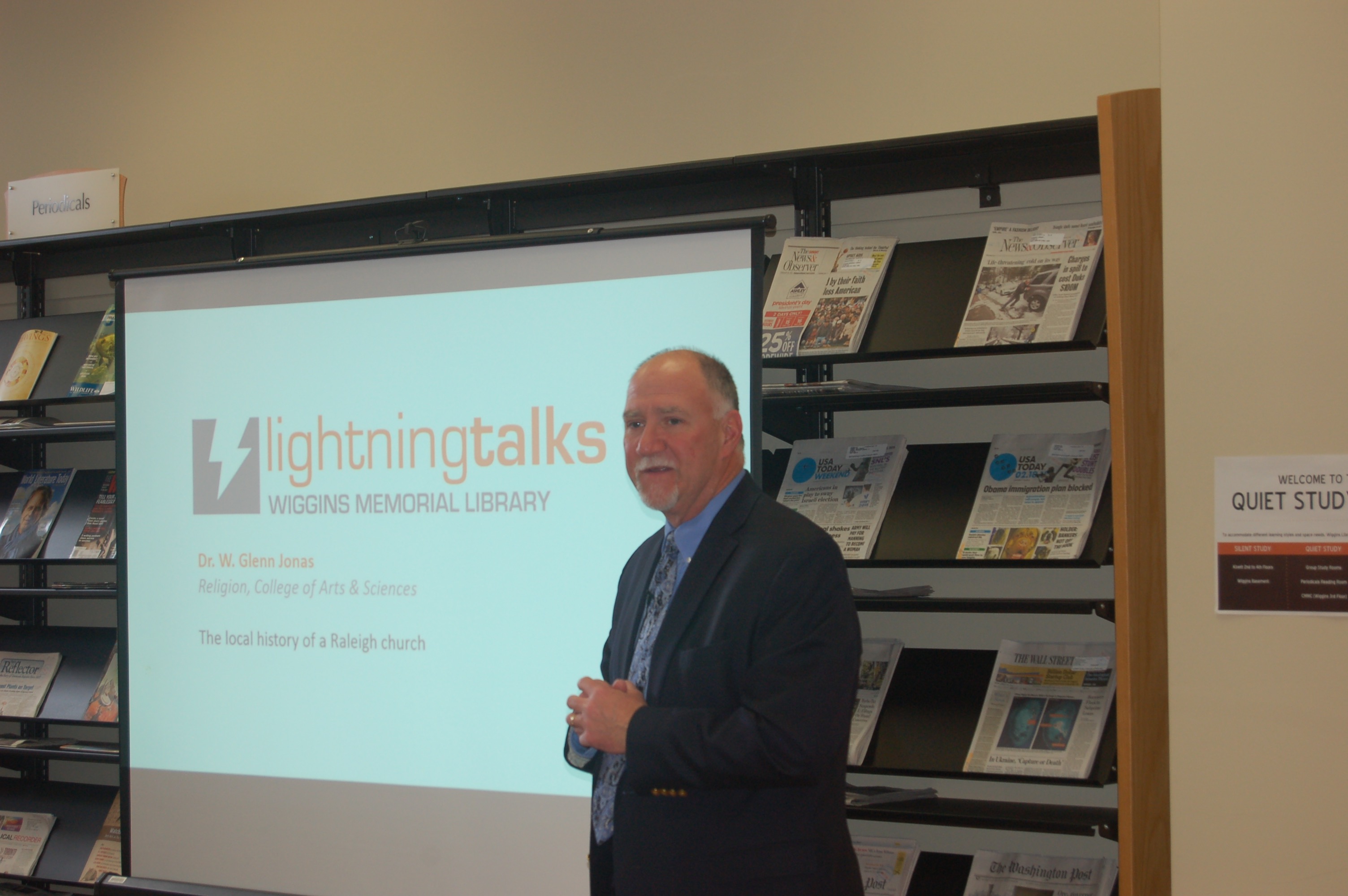 Faculty member presenting at Faculty Lightning talks